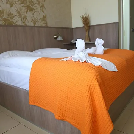 Piccadilly Hotel