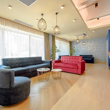 Piccadilly Mamaia