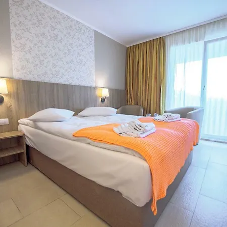 Piccadilly Mamaia