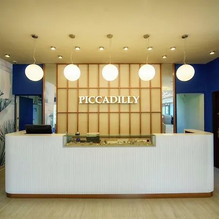 Piccadilly מאמאיה