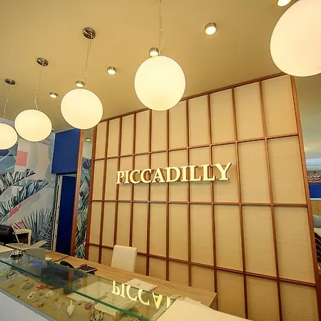 Piccadilly 3*